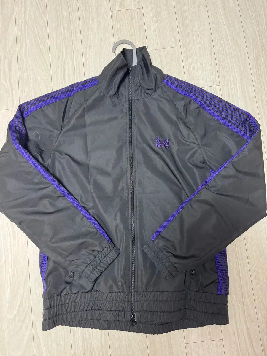 TrackJacket 〈NEEDLES〉x〈Stray Kids〉スキズ TrackJacket 〈NEEDLES〉x〈Stray Kids〉スキズ STRAY KIDS〈NEEDLES